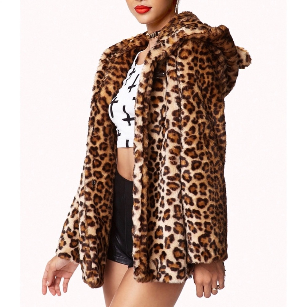 Leopard faux fur coat